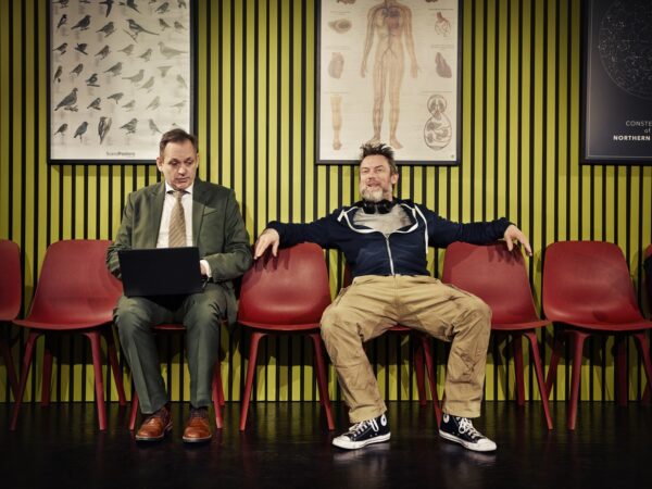 Anmeldelse: Den ene og den anden, Himmerlands Teater (Himmerlands Teater og Vendsyssel Teater)