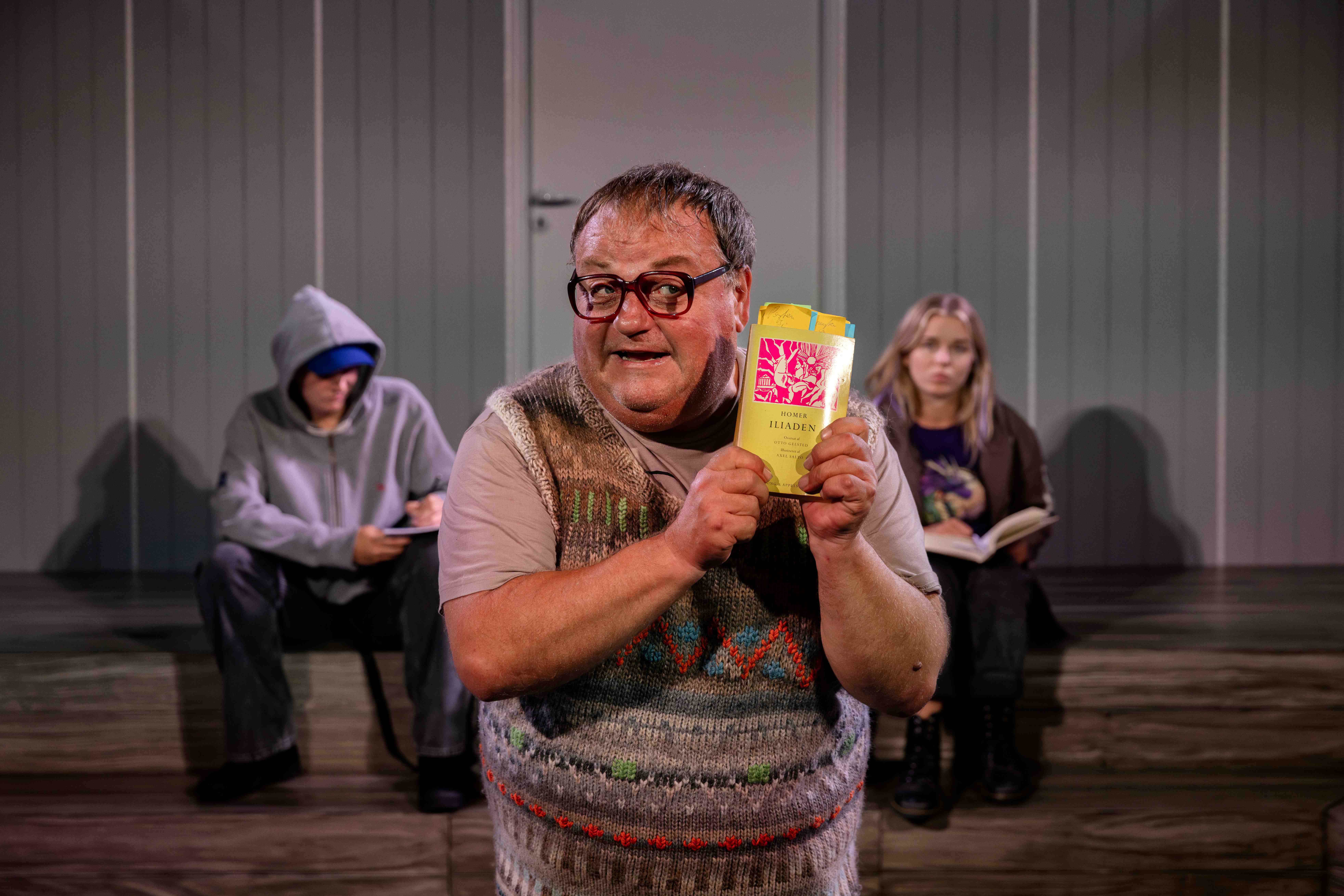 Anmeldelse: Rør mig, rør mig ikke – livet uden det store crush, Teatret Svalegangen (Teatret Svalegangen, BaggårdTeatret og HiLS DiN MOR)