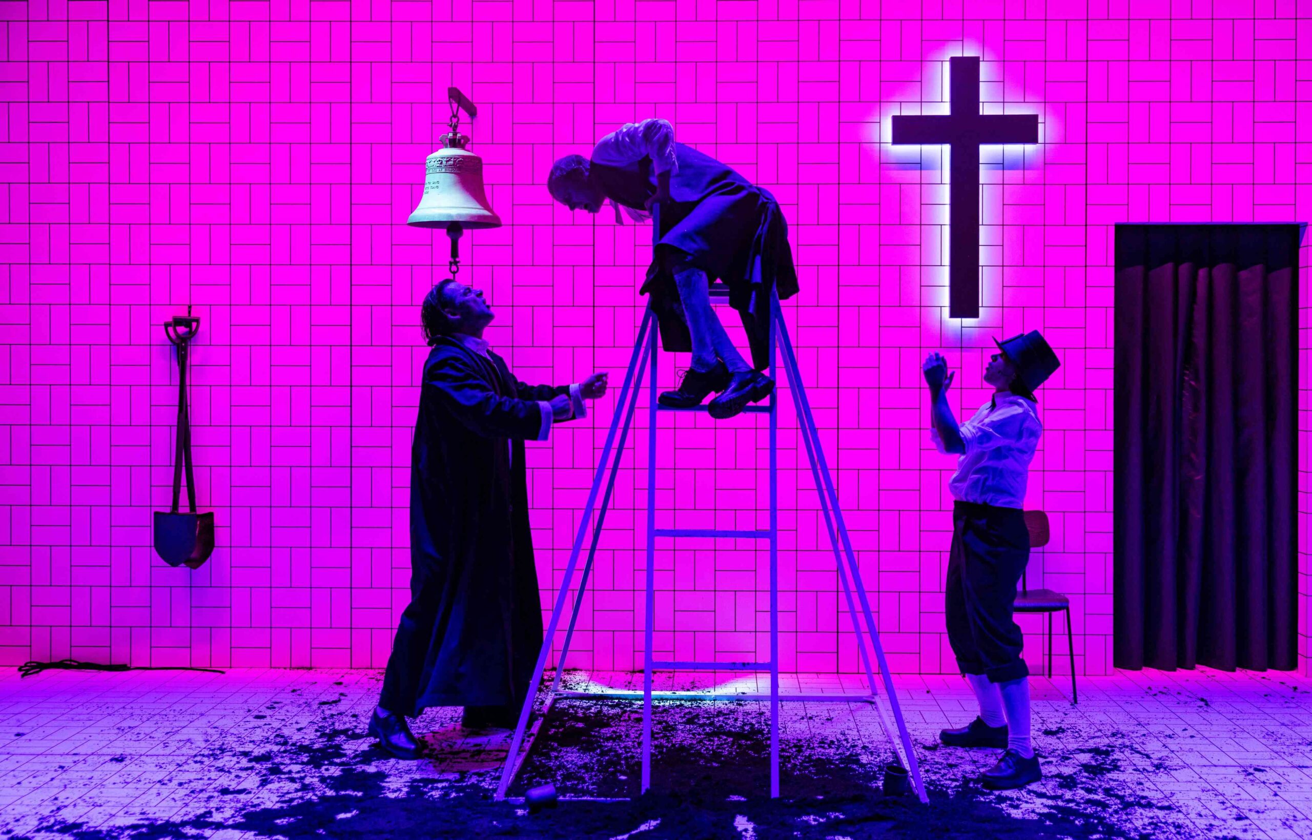 Anmeldelse: Præsten i Vejlby, Folketeatret