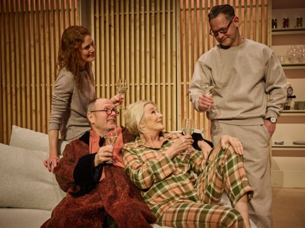 Anmeldelse: Far flytter ind (på turné)