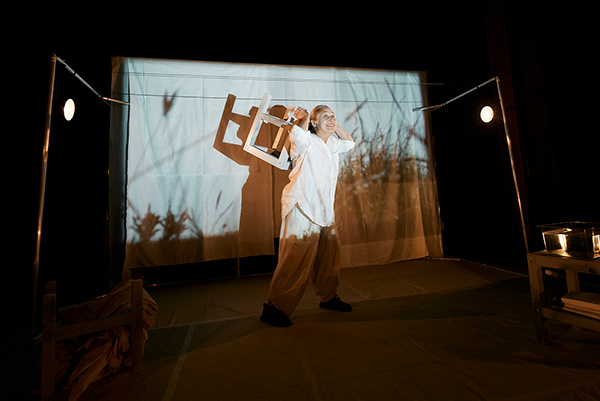 Anmeldelse: UPPHAV, Teater Får302 (Tvazz og Leikhús SKIFT)