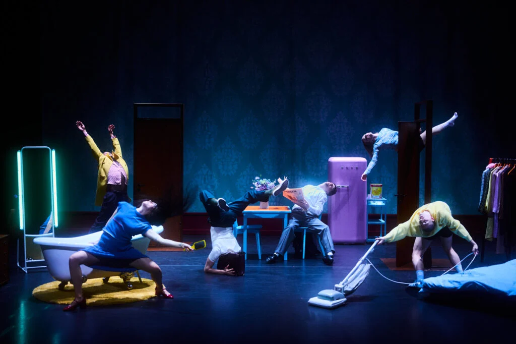Anmeldelse: Dancing on my own, Aarhus Teater (Holstebro Dansekompagni)