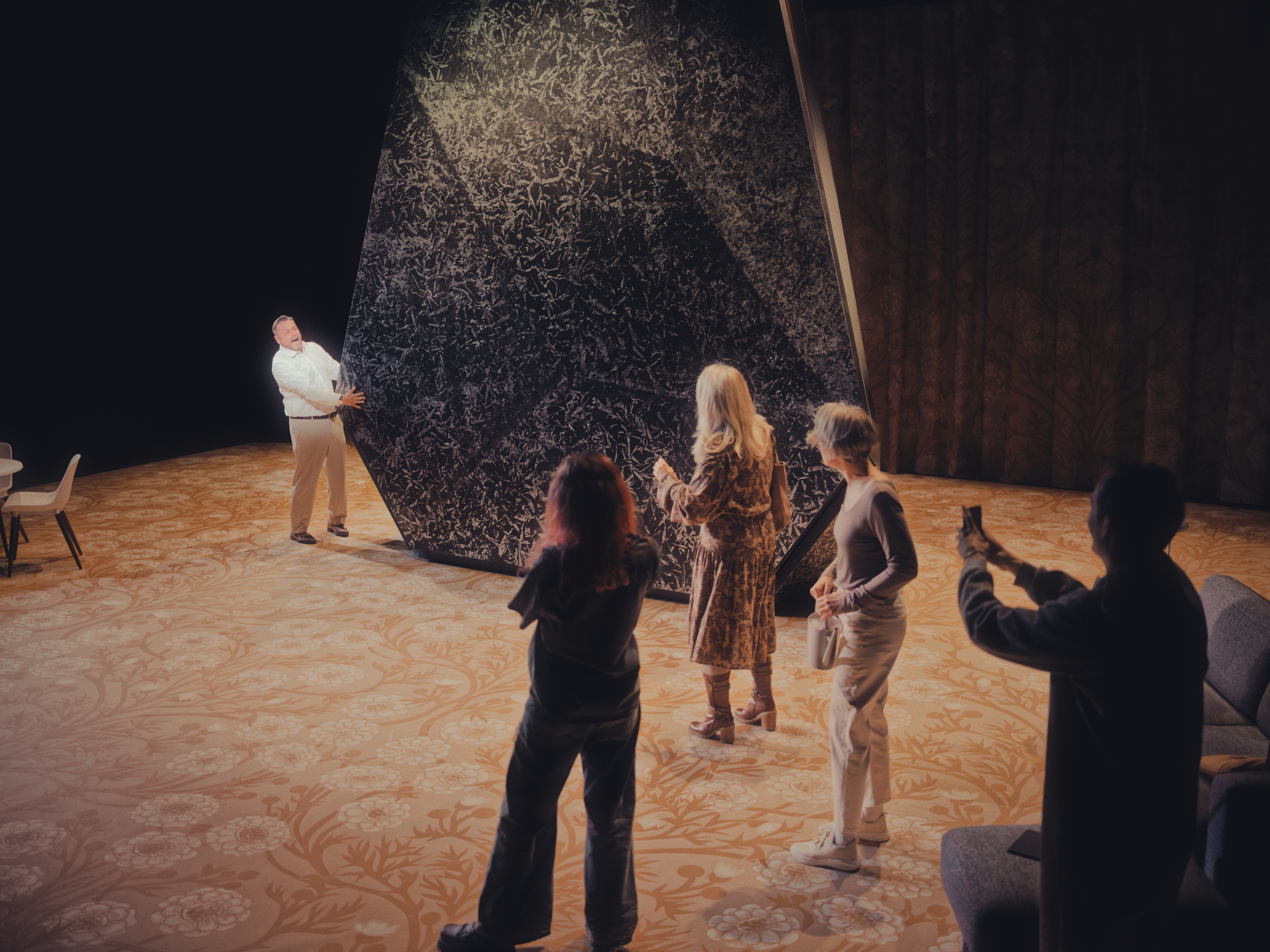 Anmeldelse: Stenen, Aalborg Teater